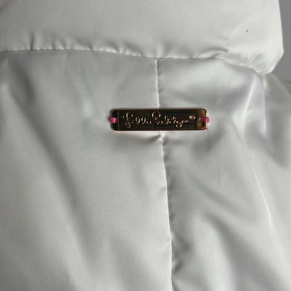 Lilly Pulitzer White Quilted Puffer Vest with Gold Hardware- Size Medium - Picture 5 of 8